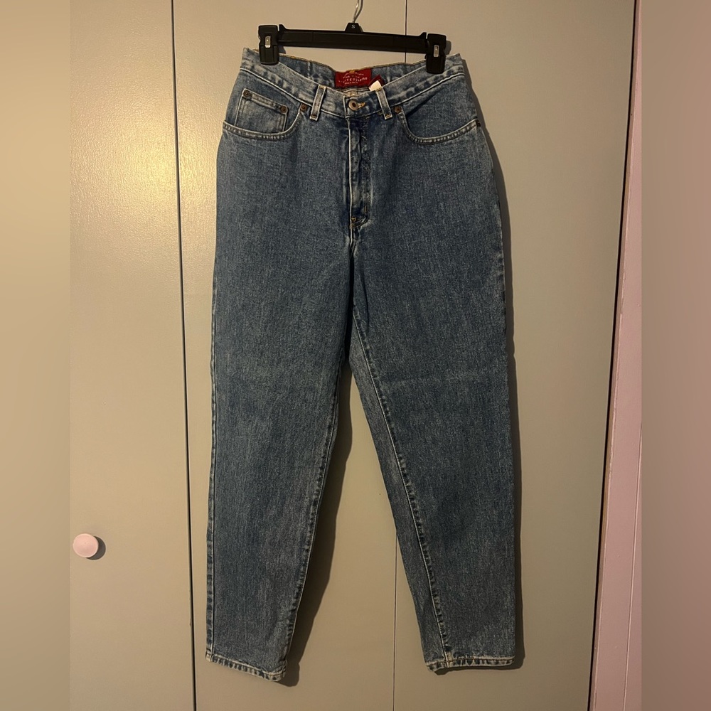 Vintage 90’s high-rise tapered mom jean